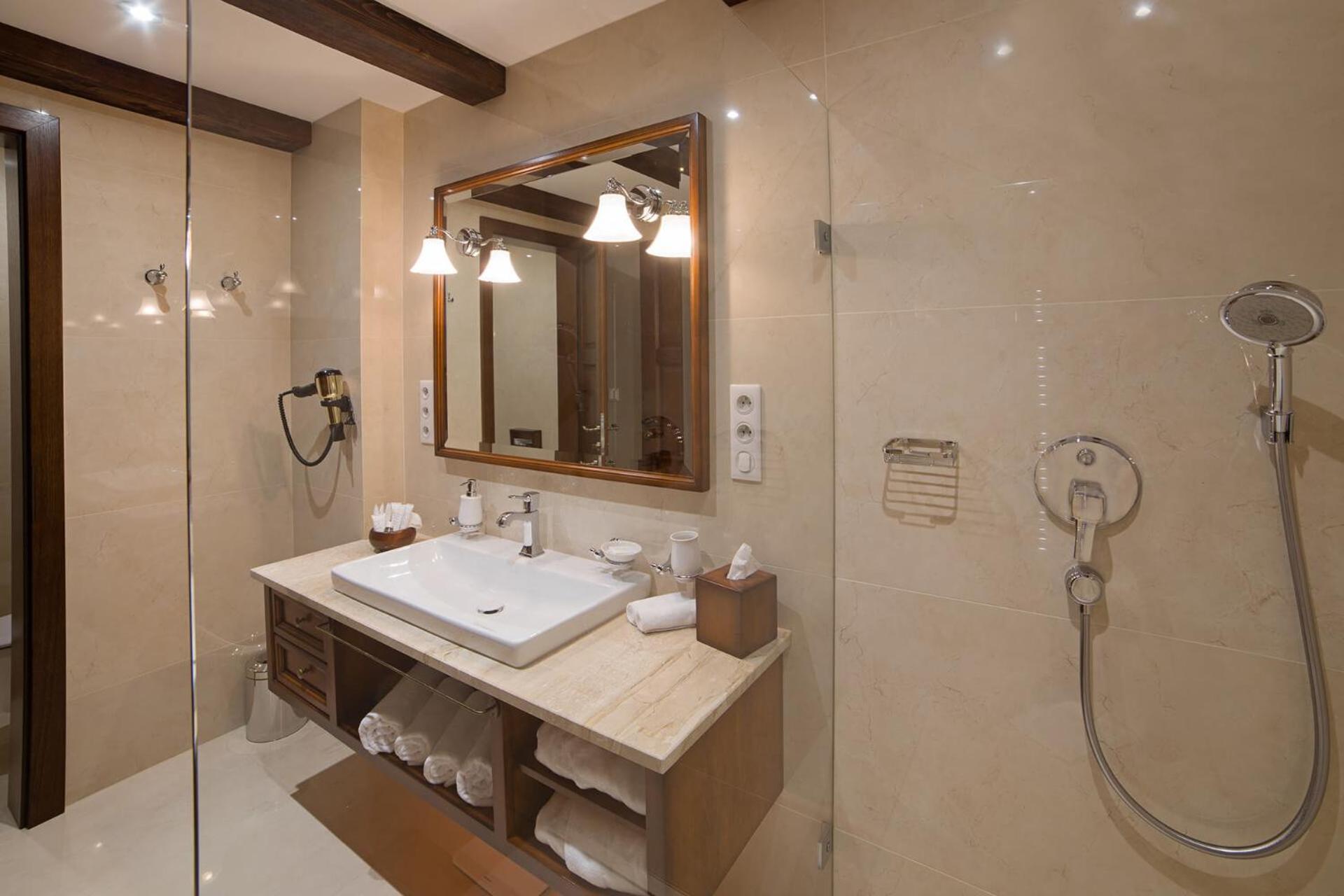 Boutique Hotel Erb - Adults Only Banska Stiavnica Quarto foto